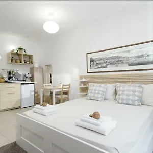 Apartment Lorenzo's Art, Neapel